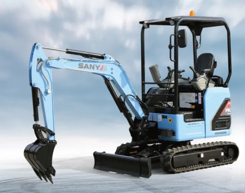 三一SY35E微型電動挖掘機：整機重量4300kg、斗容0.12m³，小身板大能量